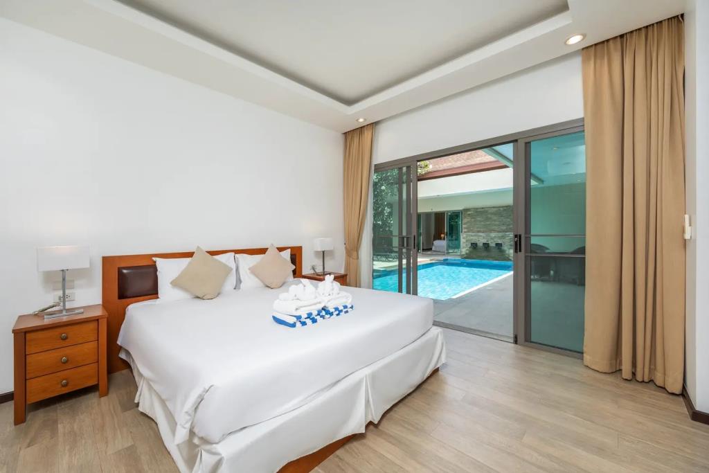 Nai Harn Pool Villa Bond, Villa 0*