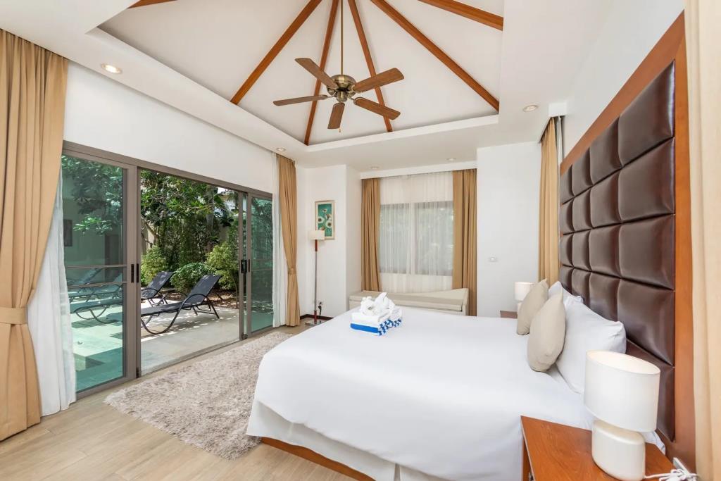 Nai Harn Pool Villa Bond, Villa 0*
