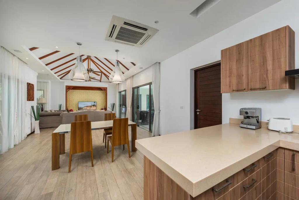 Nai Harn Pool Villa Bond, Villa 0*