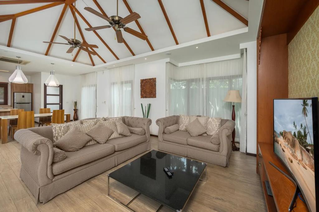 Nai Harn Pool Villa Bond, Villa 0*