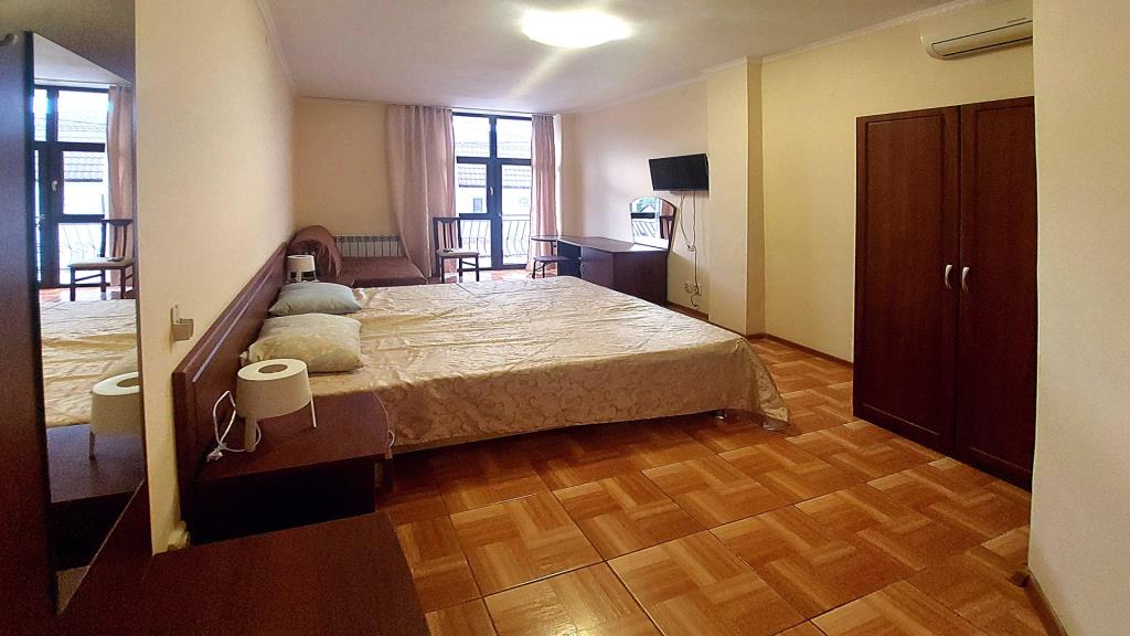 Briz Hotel 0*
