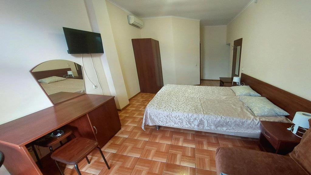 Briz Hotel 0*