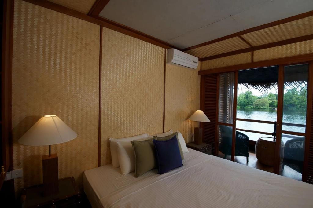 Yathra Houseboat 4*