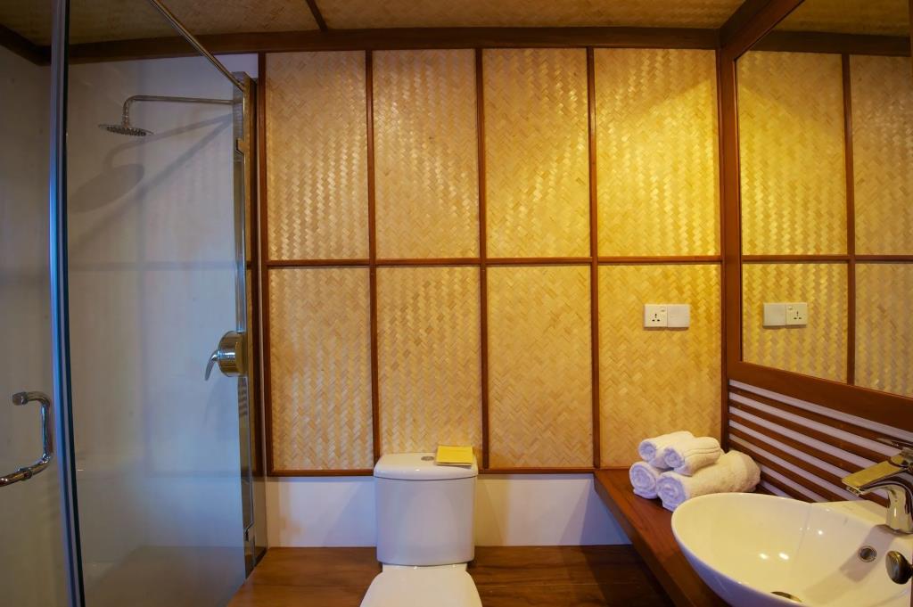 Yathra Houseboat 4*
