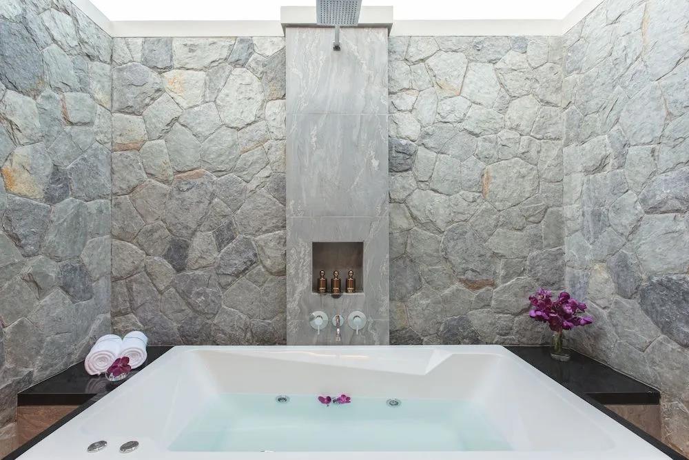 Miskawaan Residences 5*