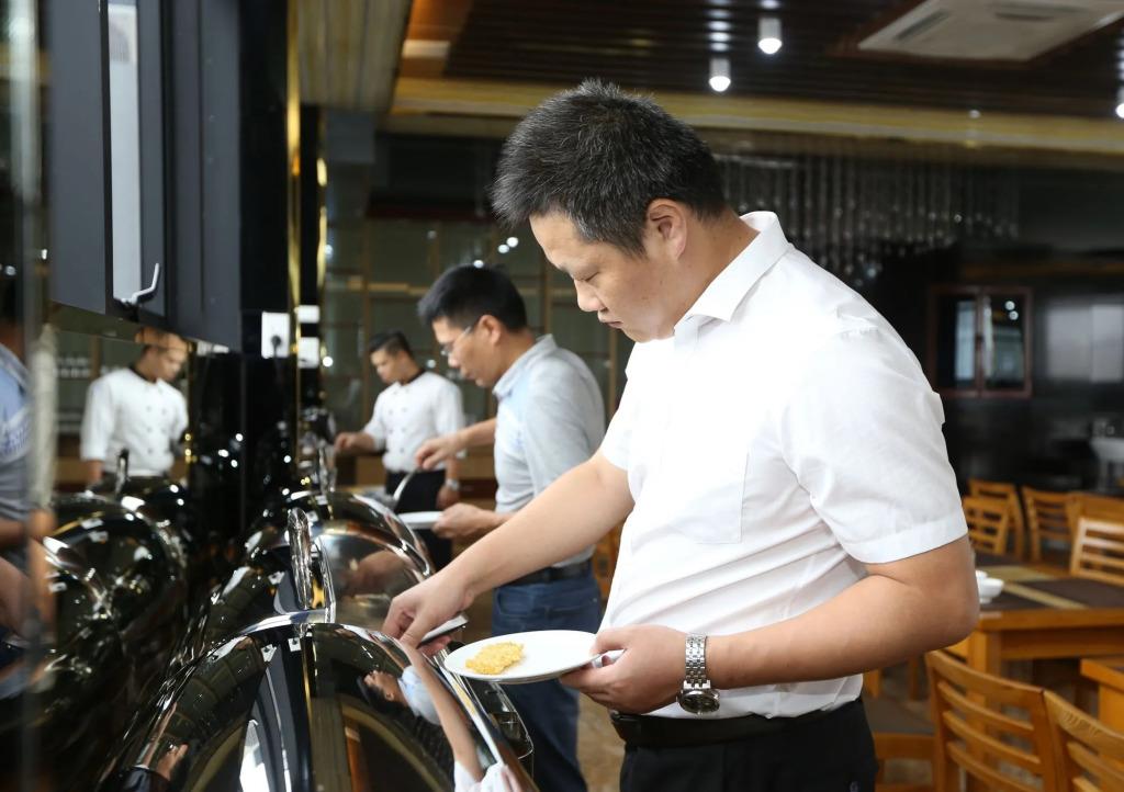 Au Viet Hotel 3*