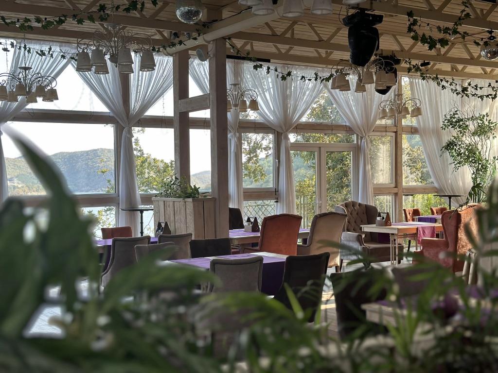 Kryilya Hotel 0*
