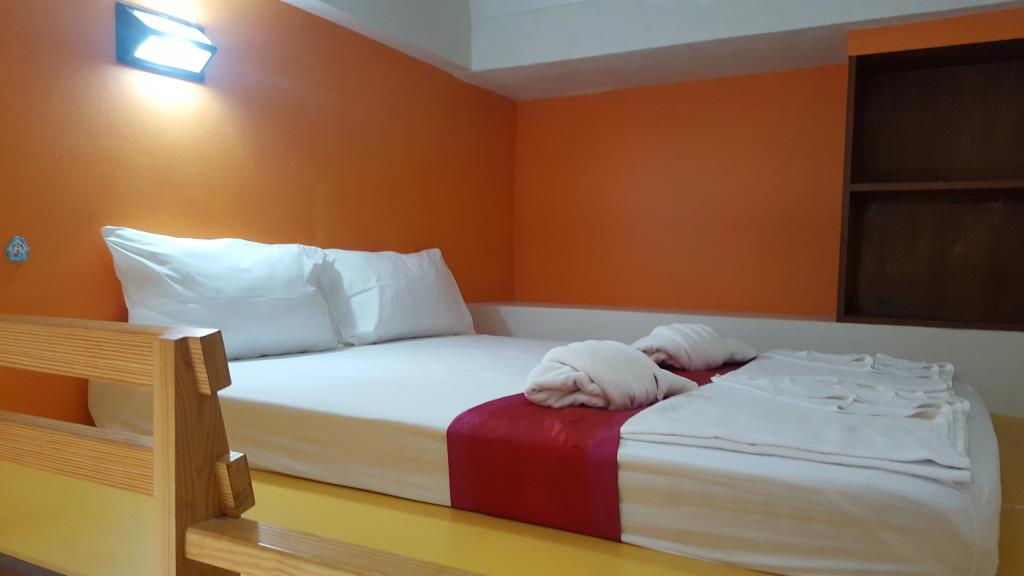 First & Frang Hotel 2*