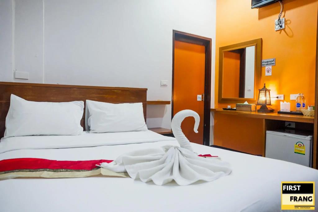 First & Frang Hotel 2*