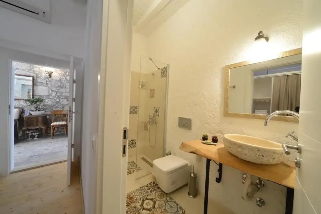 Krem Hotel 0*