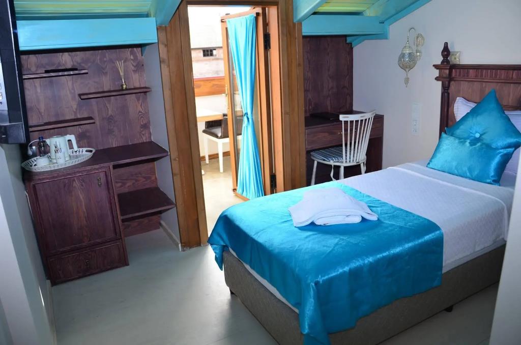Orchis Hotel 0*
