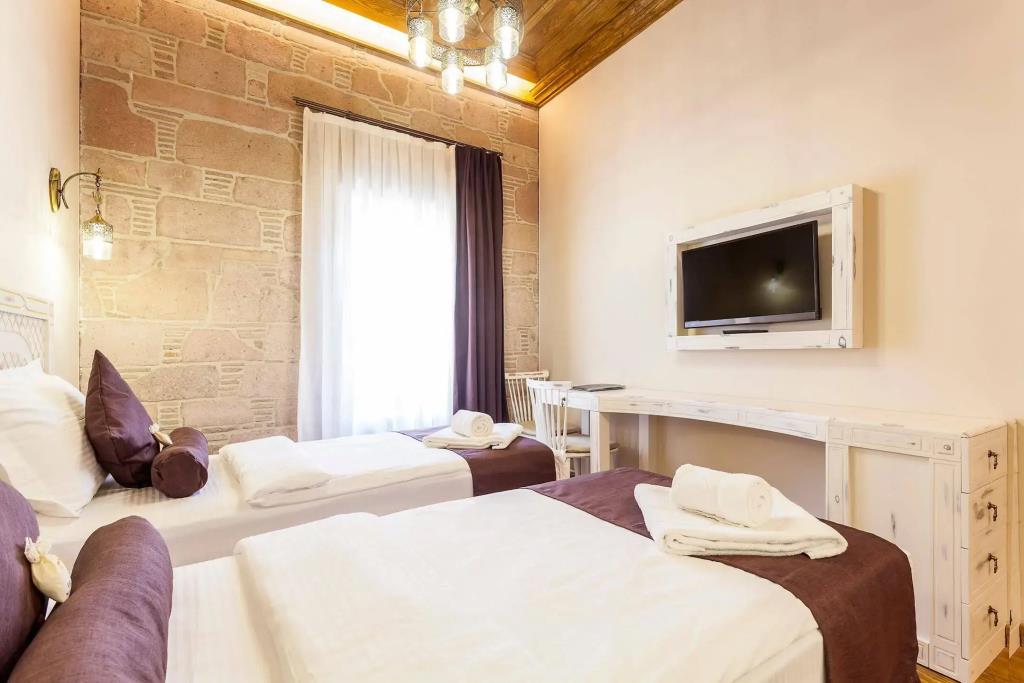 Orchis Hotel 0*