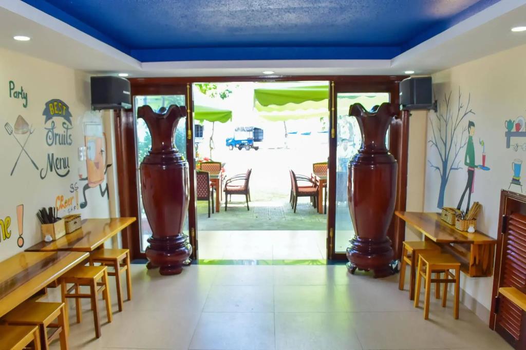 Sea View DN Hotel 2*