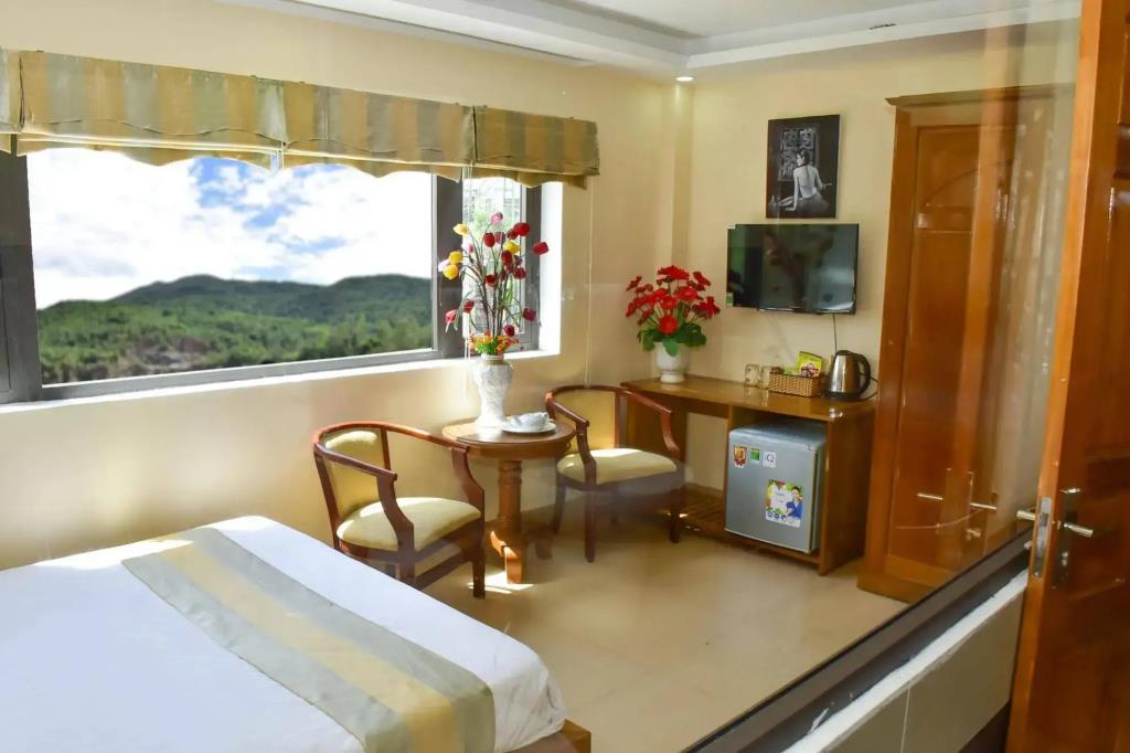 Sea View DN Hotel 2*