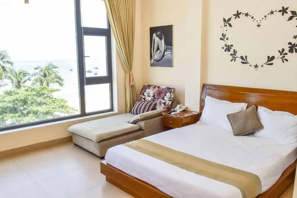 Sea View DN Hotel 2*