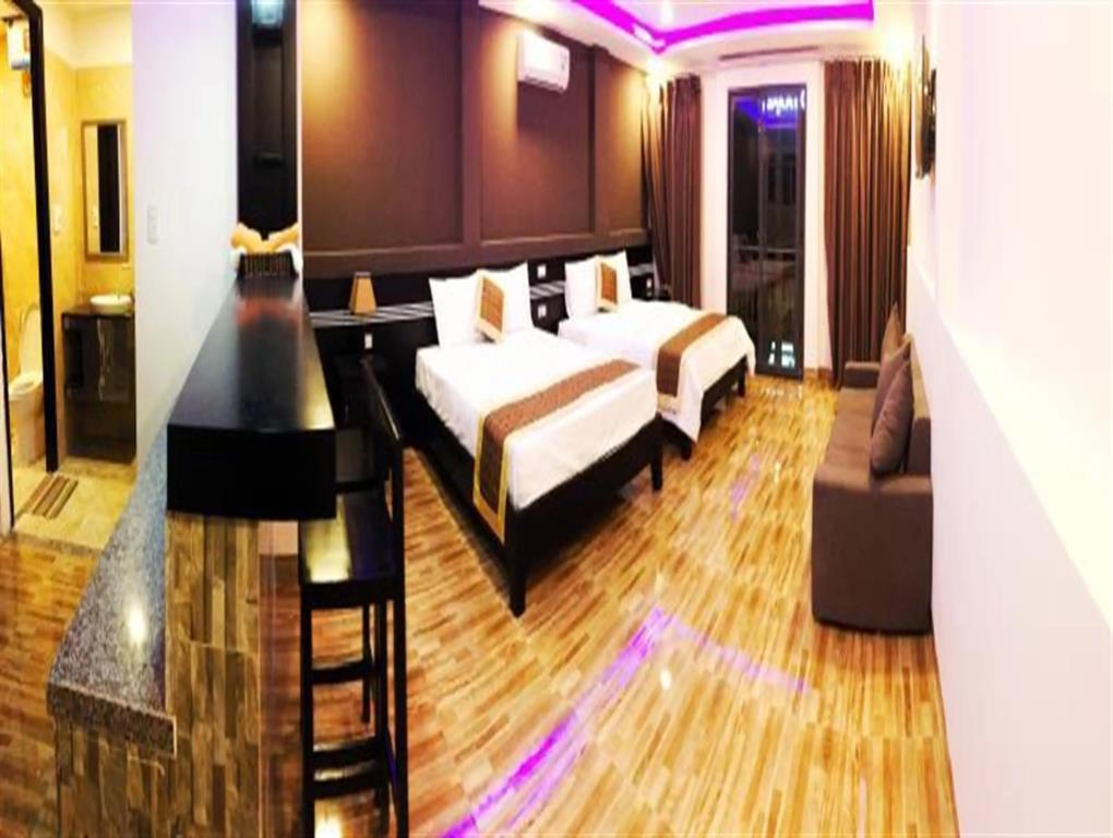 Emirates Hotel 2*
