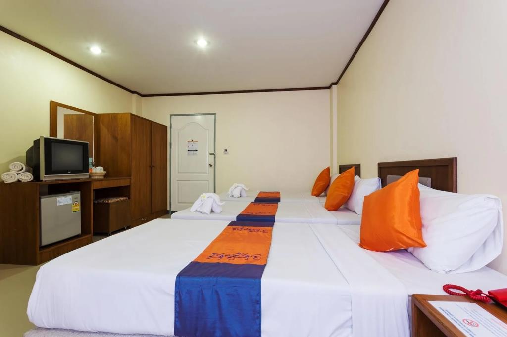 Khunyuw Hotel 3*