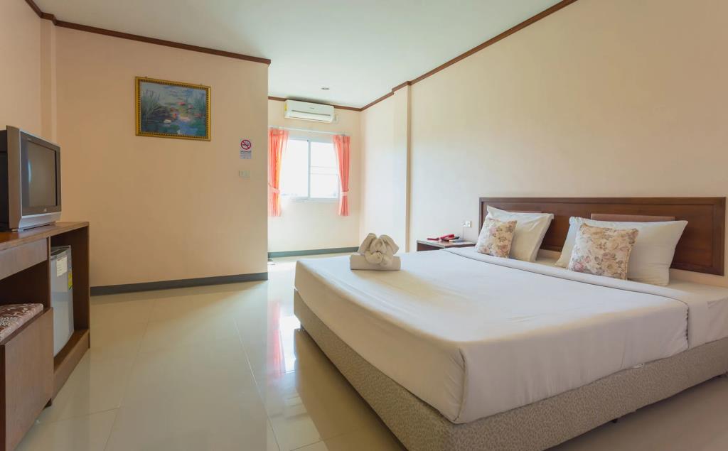 Khunyuw Hotel 3*