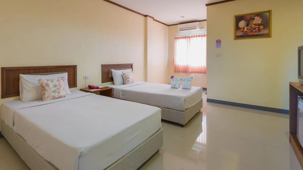 Khunyuw Hotel 3*
