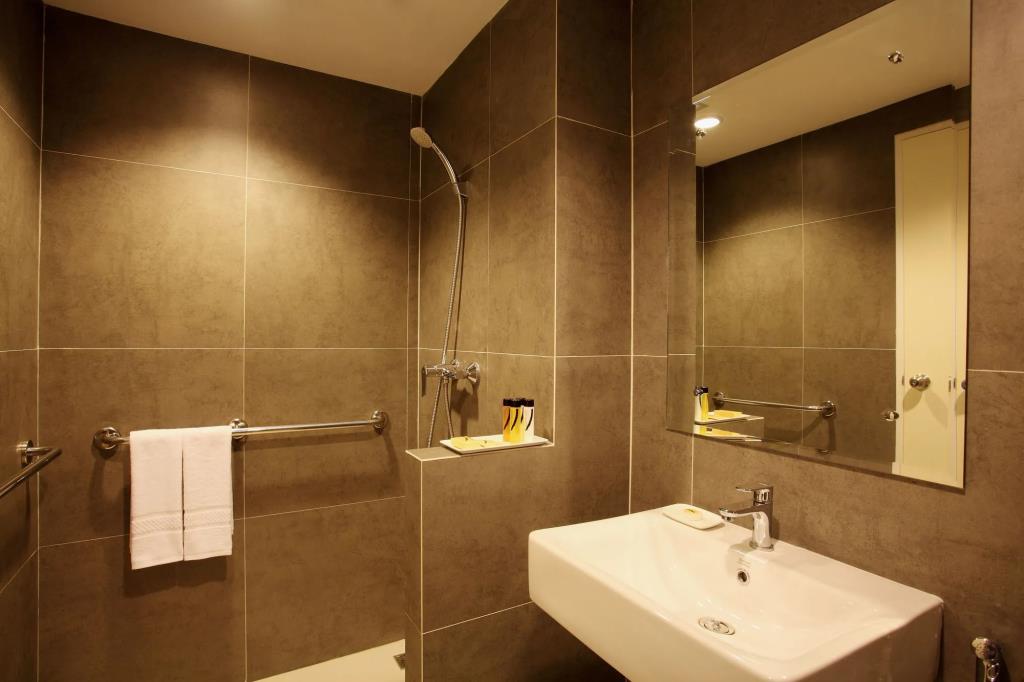 Chiva Bangkok Hotel (SHA Extra Plus) 3*