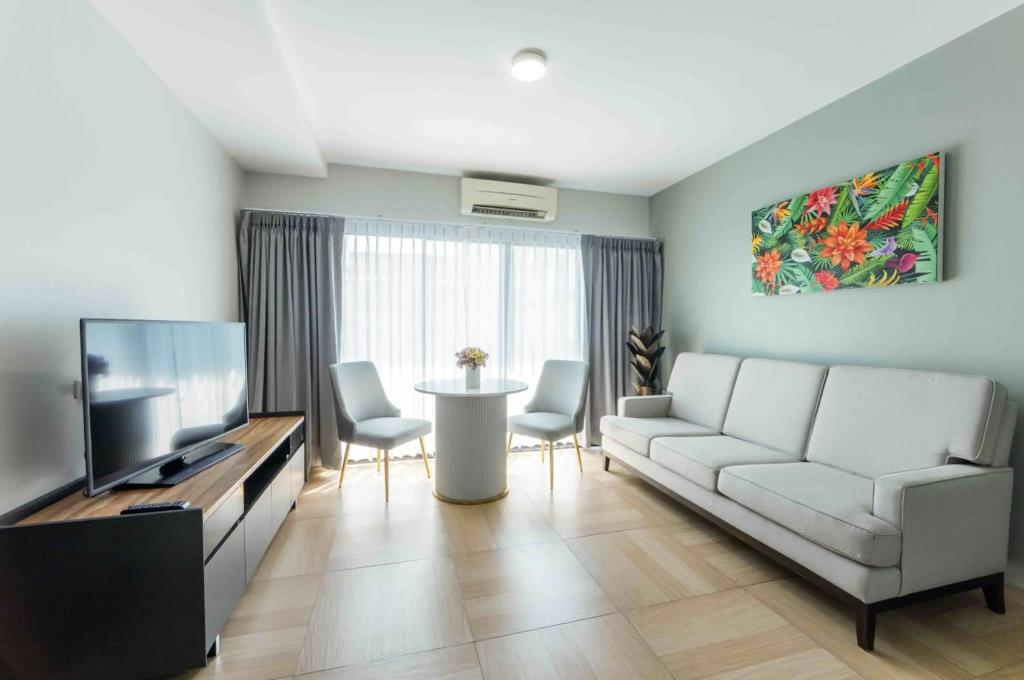 Chiva Bangkok Hotel (SHA Extra Plus) 3*