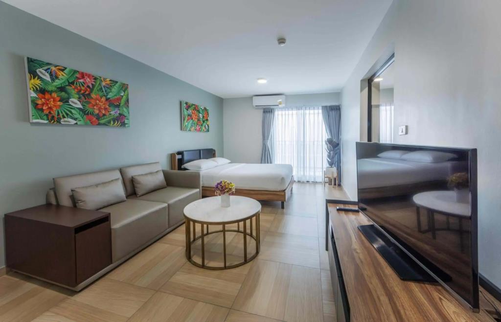 Chiva Bangkok Hotel (SHA Extra Plus) 3*
