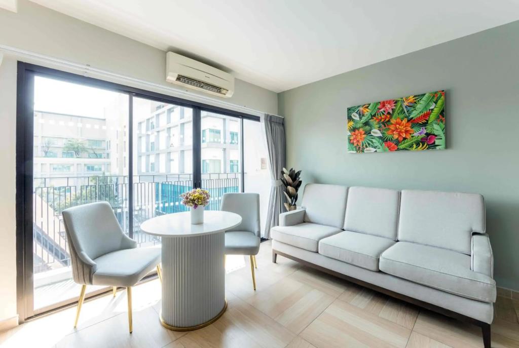Chiva Bangkok Hotel (SHA Extra Plus) 3*