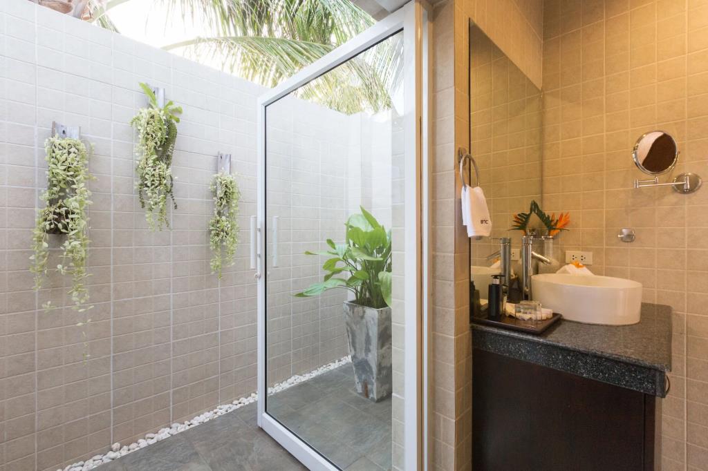 Baan Tawan Chai 0*