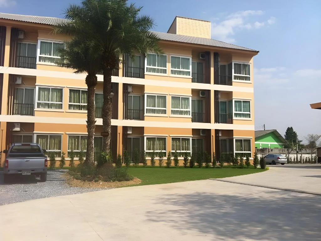 U-Dee Hotel 2*