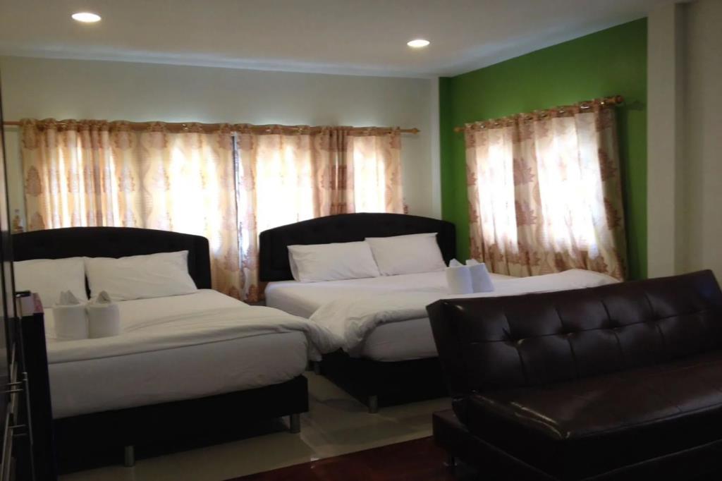 U-Dee Hotel 2*