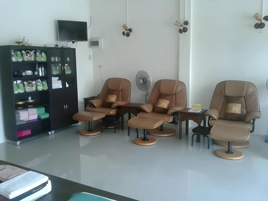 U-Dee Hotel 2*