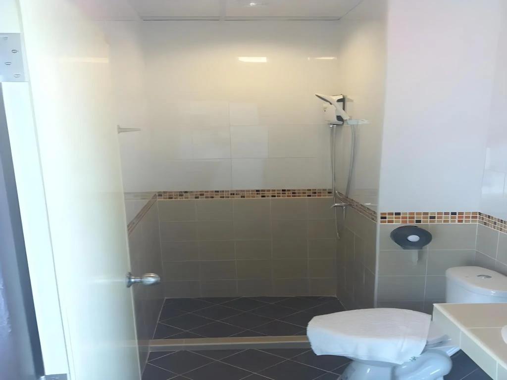 U-Dee Hotel 2*
