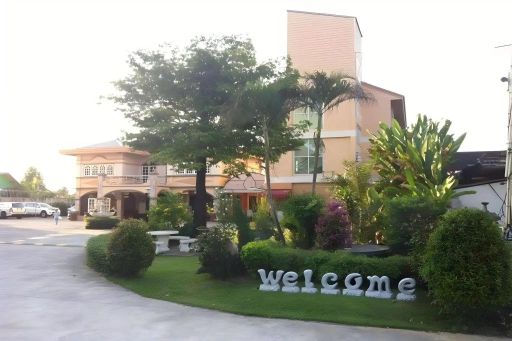 U-Dee Hotel 2*