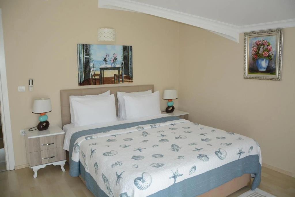 Berg Villa 0*