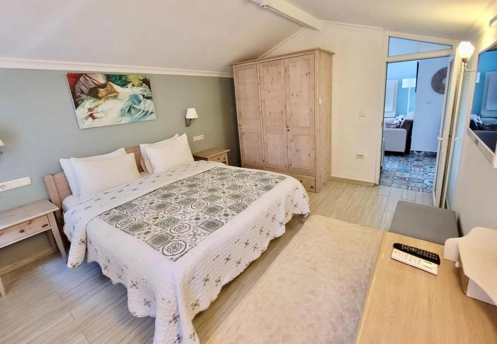 Berg Villa 0*