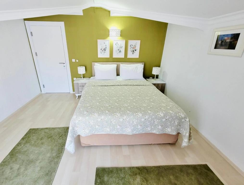 Berg Villa 0*