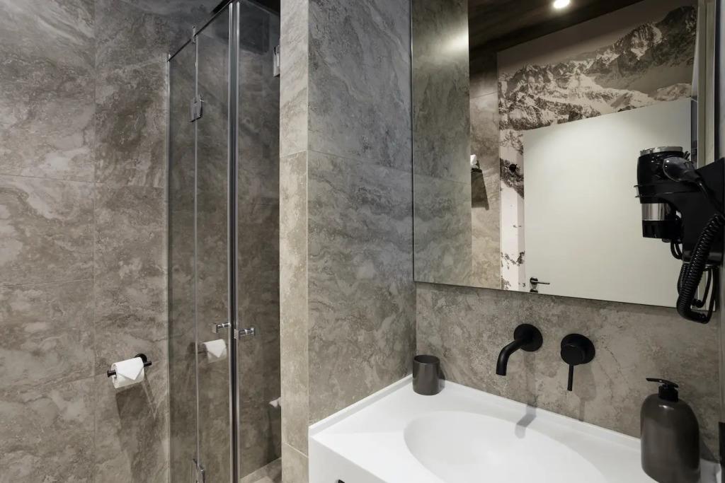 Elpida Hotel 0*