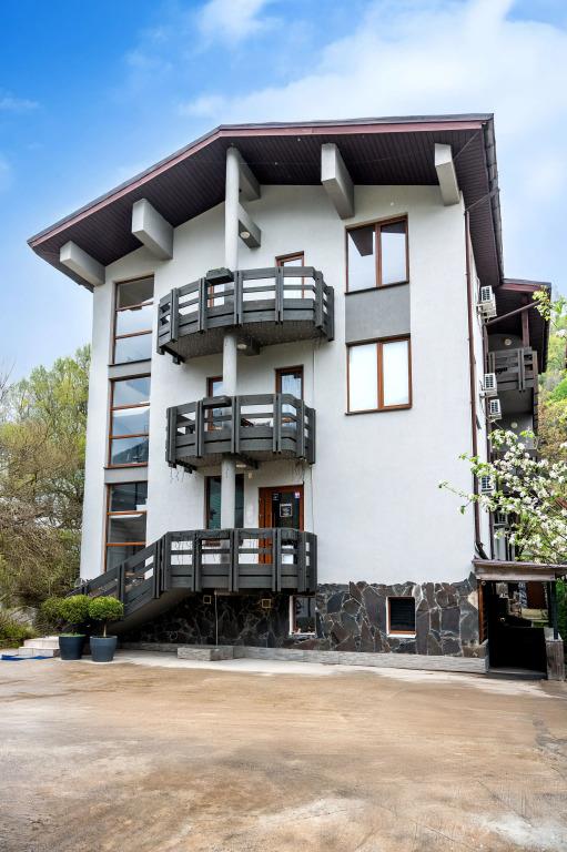 Elpida Hotel 0*
