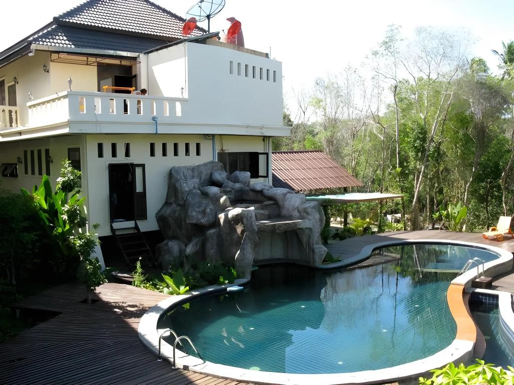 Baan Busaba Hotel 3*