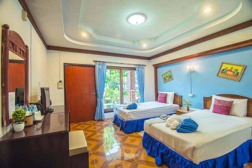 Lanta Nice Beach Resort 3*