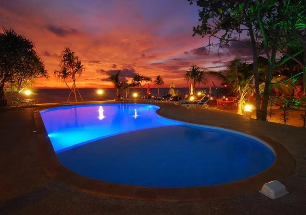 Lanta Nice Beach Resort 3*