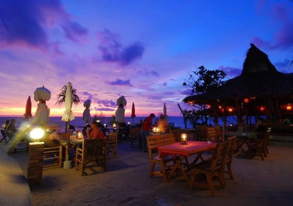Lanta Nice Beach Resort 3*