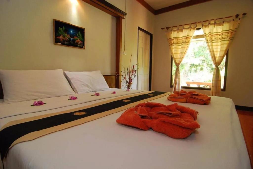 Lanta Nice Beach Resort 3*