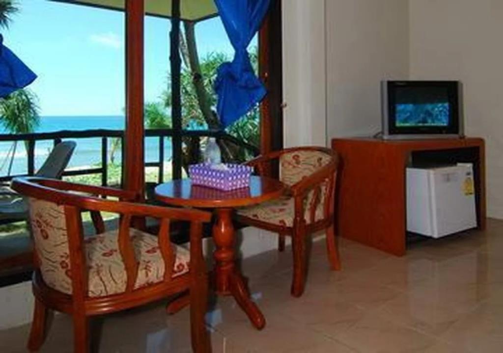 Lanta Nice Beach Resort 3*