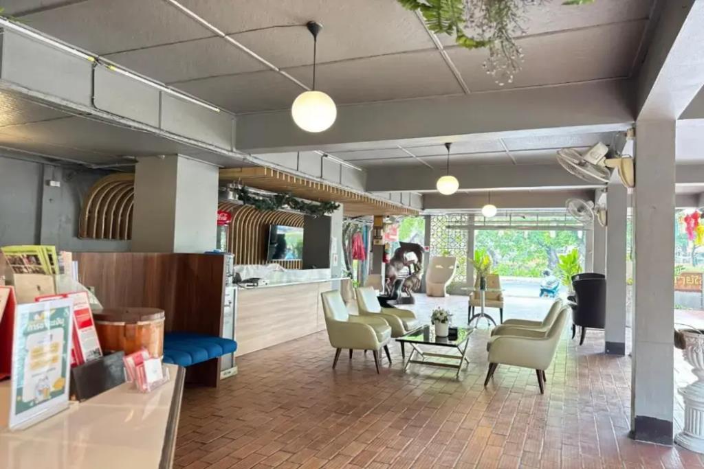 Collection O Khu Mueang near Tha Phae Gate (formerly Lai Thai Guesthouse) 3*