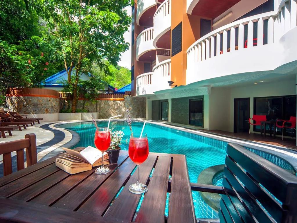 Ratana Hill Patong 3*
