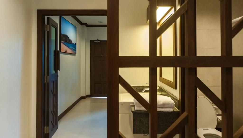 Ratana Hill Patong 3*