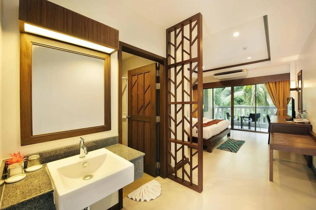 Ratana Hill Patong 3*