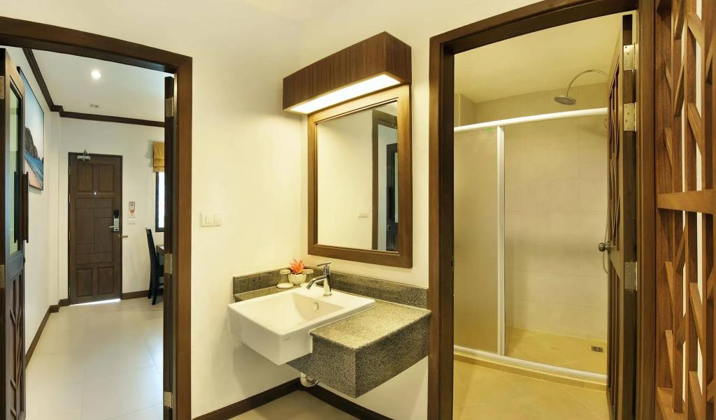 Ratana Hill Patong 3*