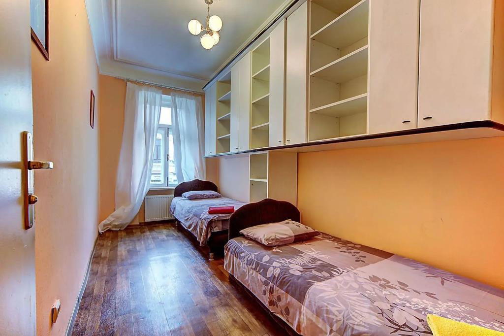 STN Apartments 0*